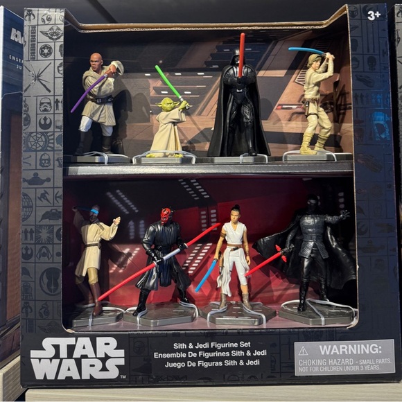 Disney Parks Star Wars Deluxe Figure Play Set - Picture 1 of 1